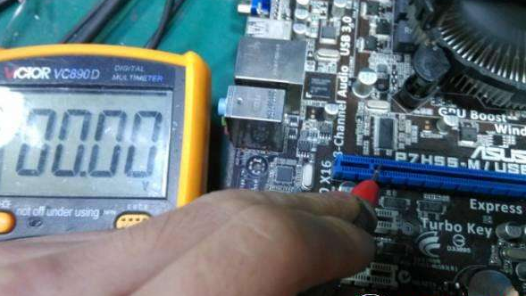 電腦開機死機