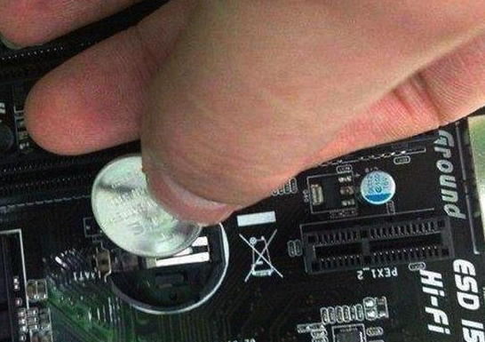 電腦按開機鍵沒反應