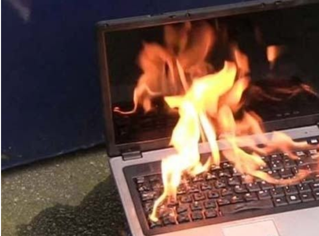 電腦